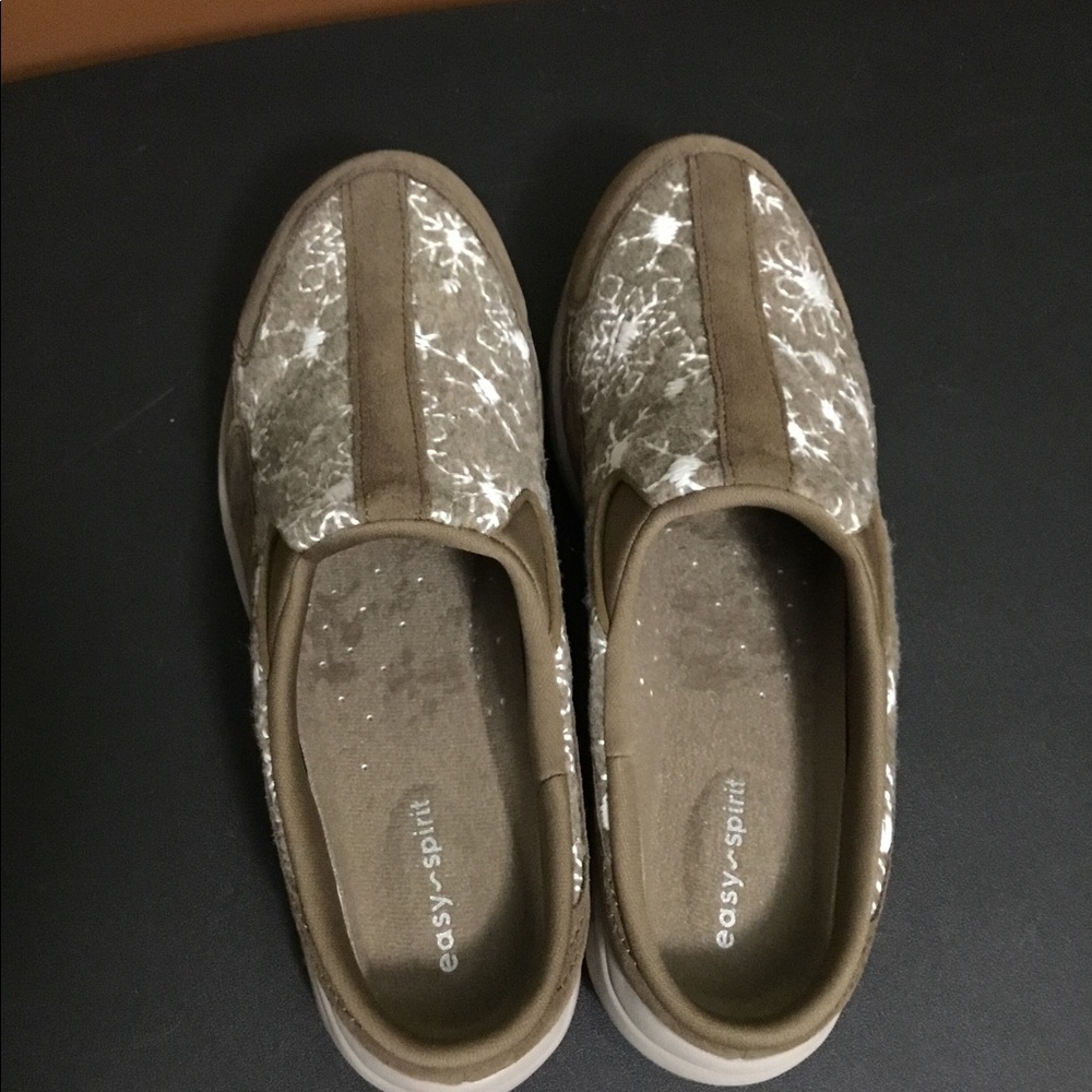 Easy Spirit brown suede mule sneakers -9